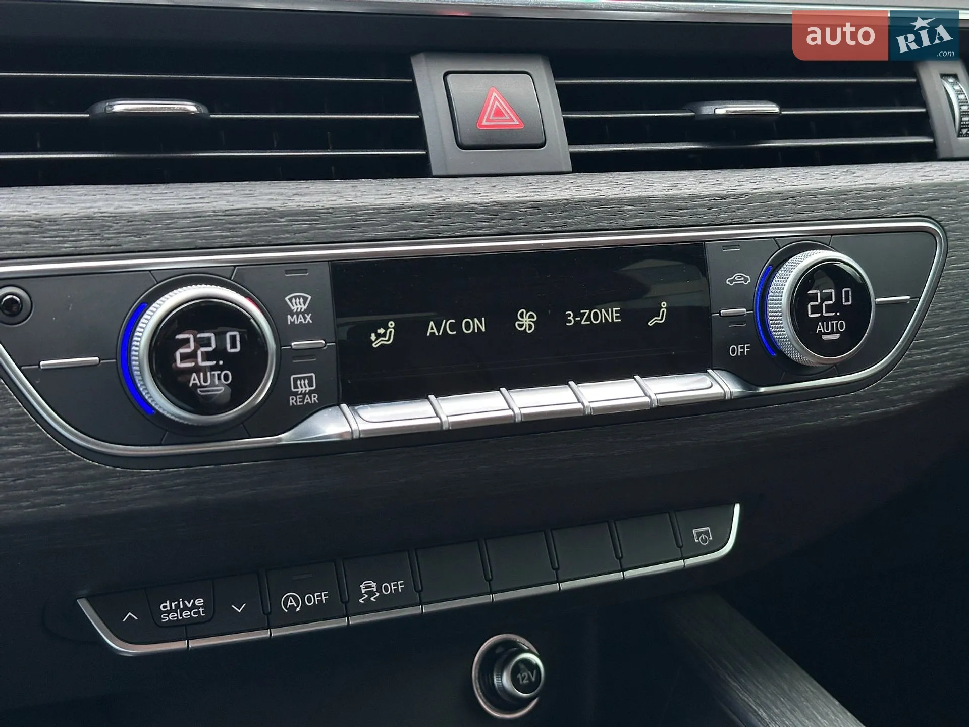 2017 Audi A4 - мініатюра 25