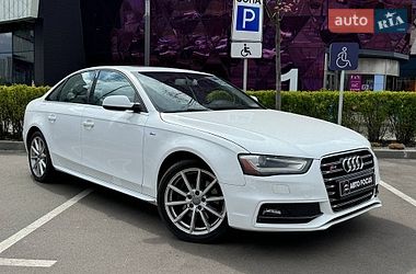 Седан Audi A4 2015 в Києві