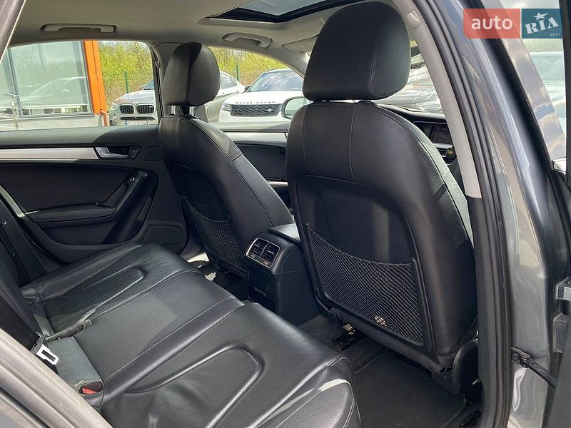 Седан Audi A4 2013 в Львове