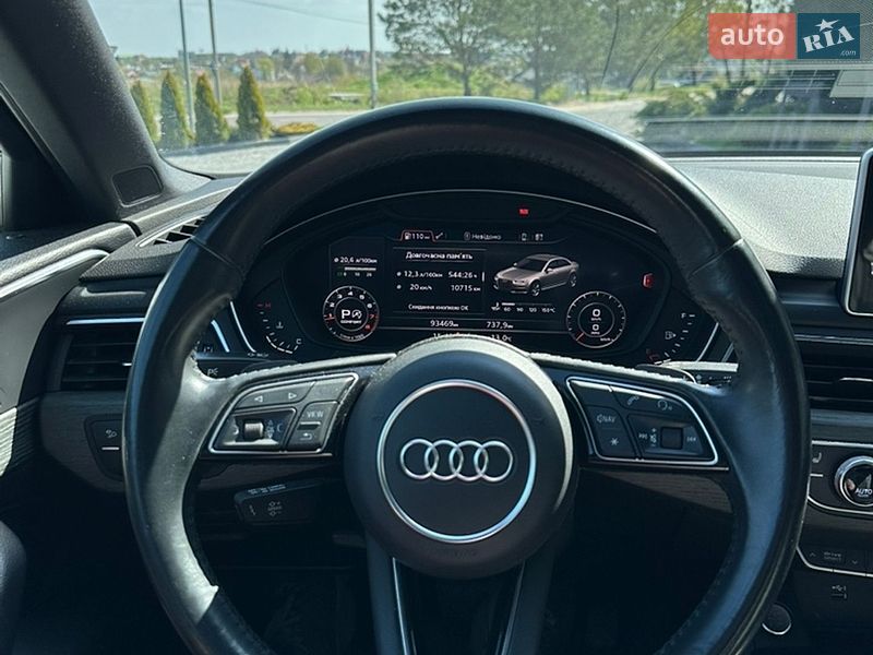 Седан Audi A4 2018 в Львові