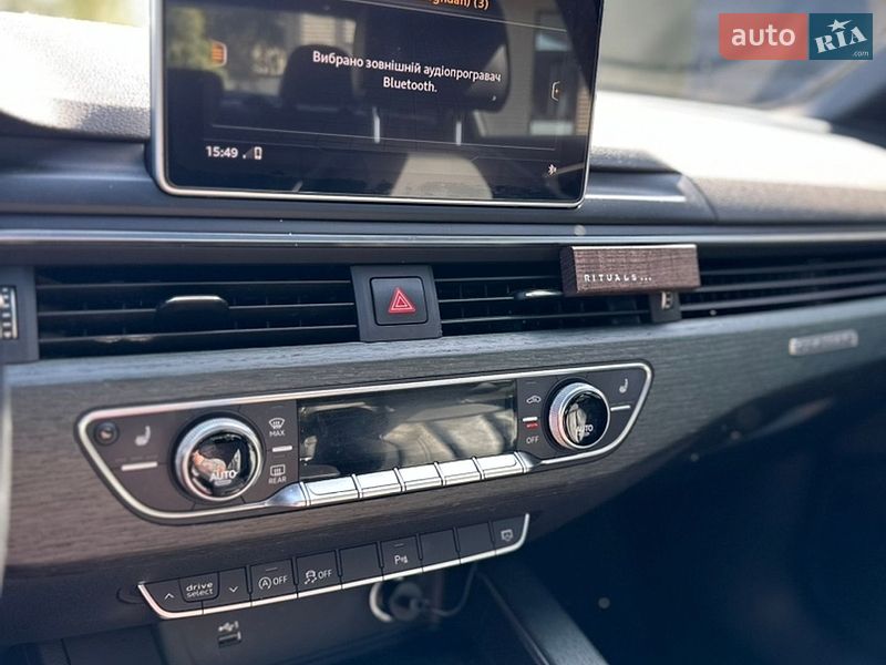 Седан Audi A4 2018 в Львові