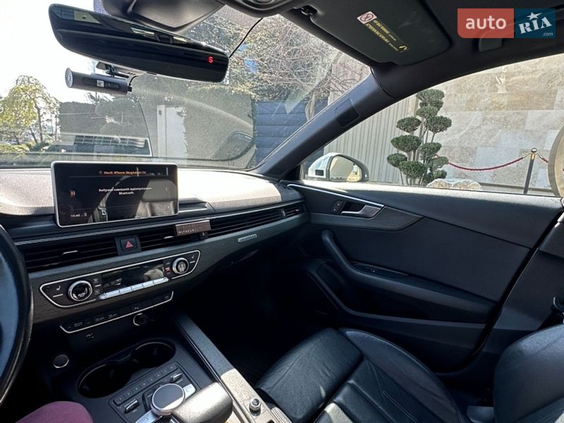 Седан Audi A4 2018 в Львові