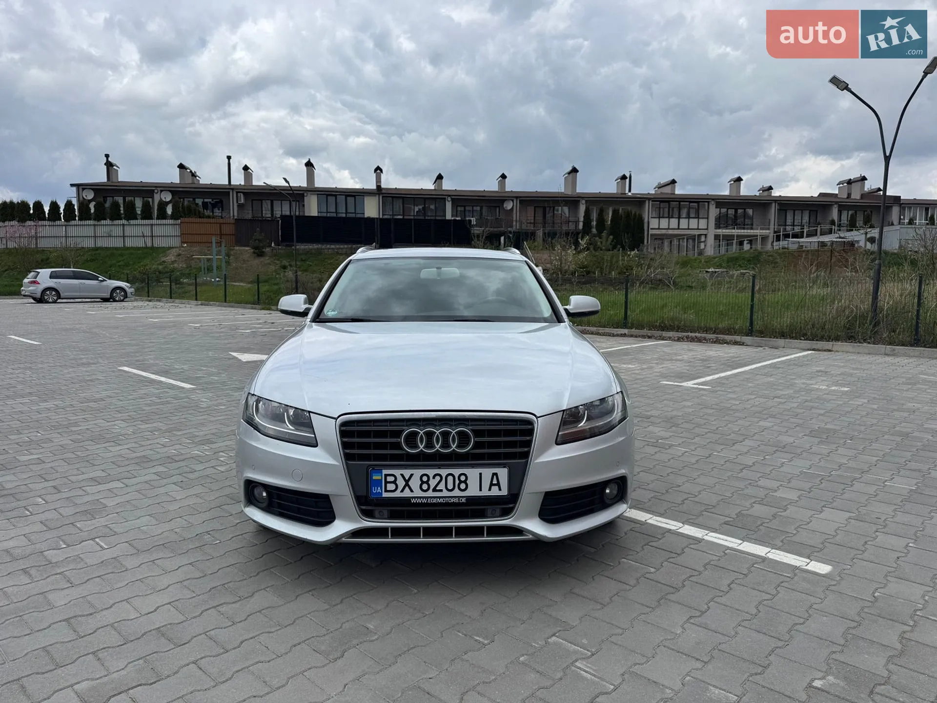 2010 Audi A4 - мініатюра 3