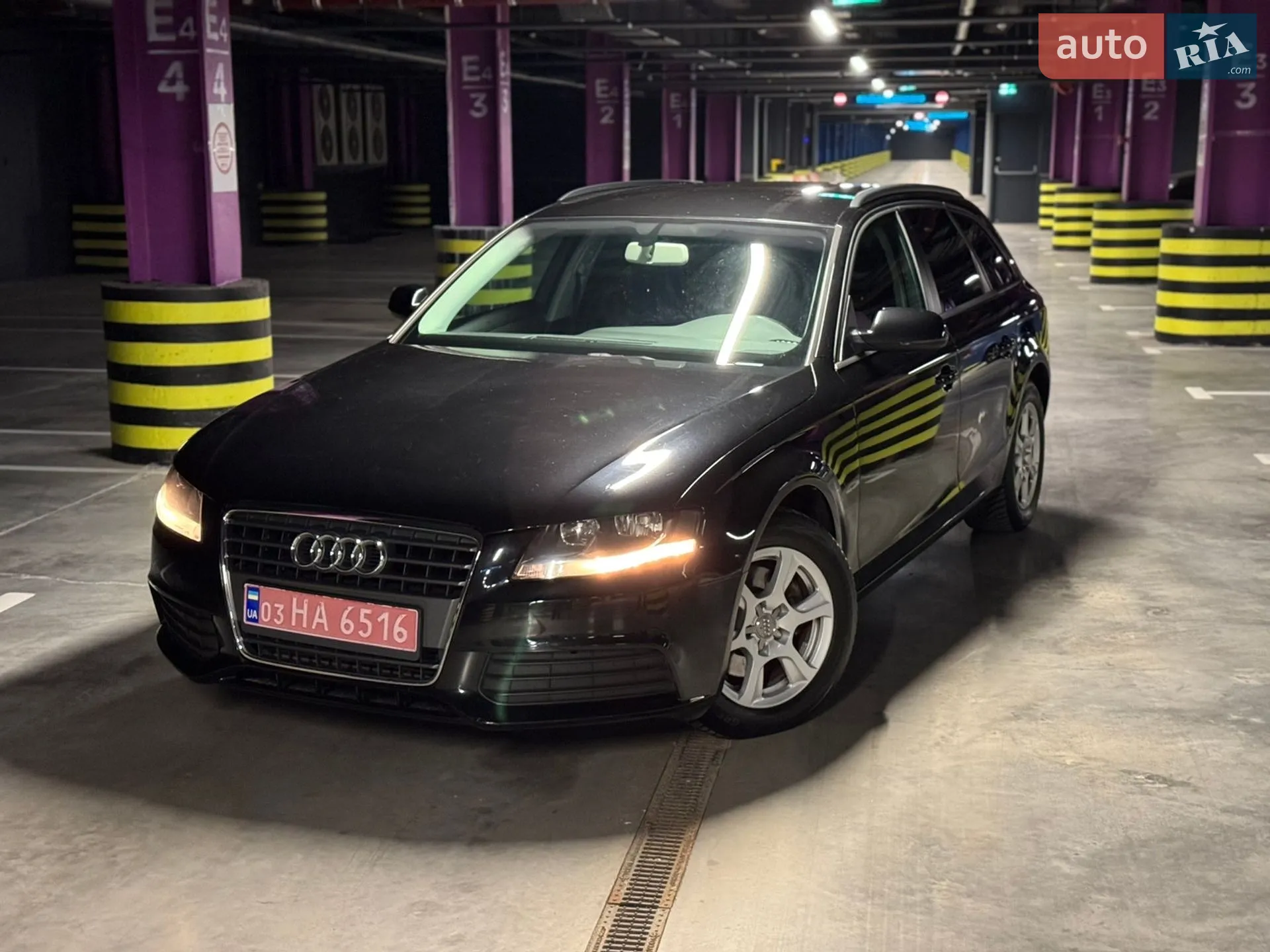 2010 Audi A4 - мініатюра 3