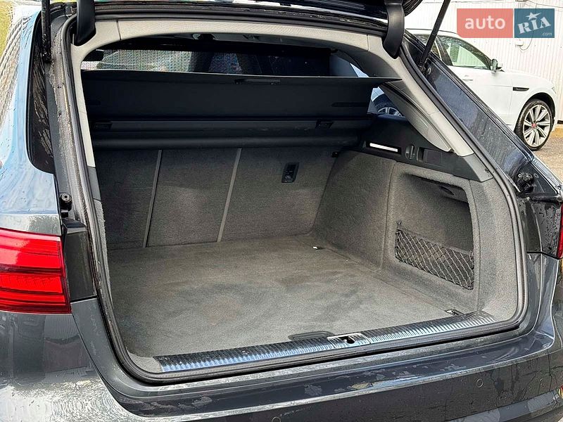 Універсал Audi A4 2016 в Києві