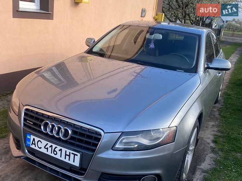 Седан Audi A4 2011 в Луцке