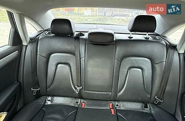 Седан Audi A4 2015 в Ровно