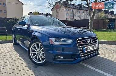Седан Audi A4 2014 в Львове