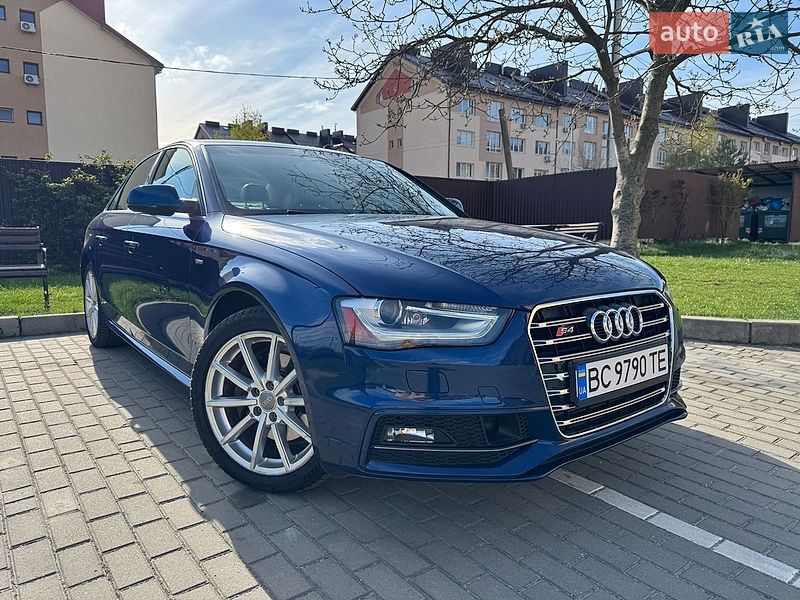 Audi A4 2014