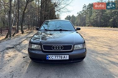 Седан Audi A4 1997 в Луцке