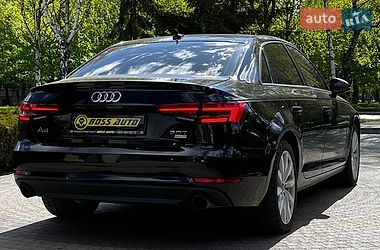 Седан Audi A4 2016 в Львове