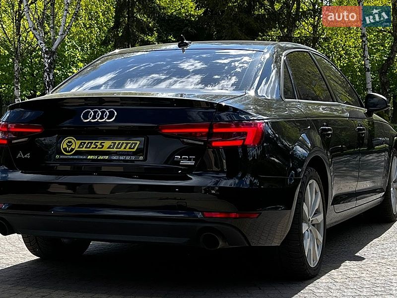 Седан Audi A4 2016 в Львове