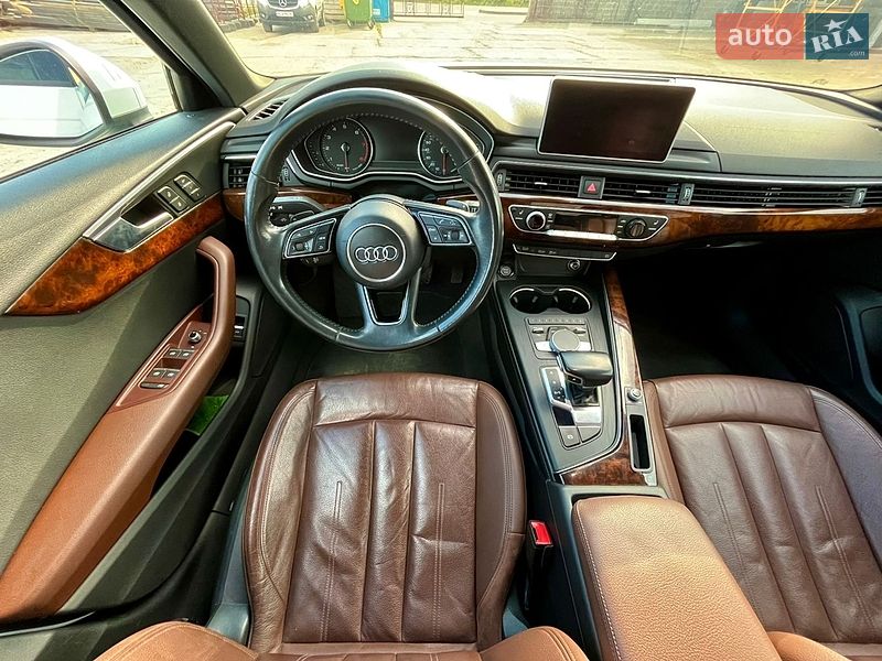 Седан Audi A4 2017 в Львове