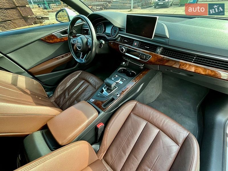 Седан Audi A4 2017 в Львове