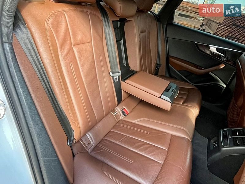 Седан Audi A4 2017 в Львове