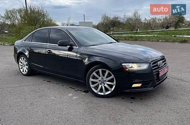 Седан Audi A4 2013 в Львове