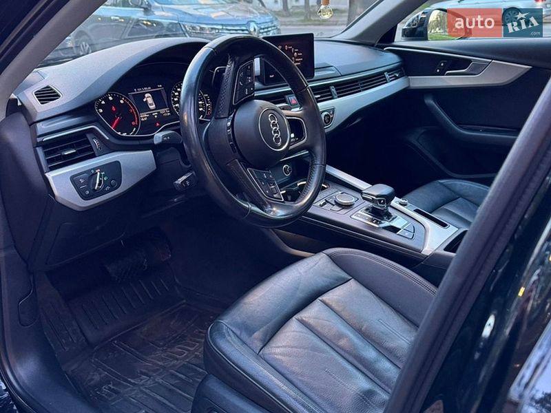 Седан Audi A4 2016 в Киеве