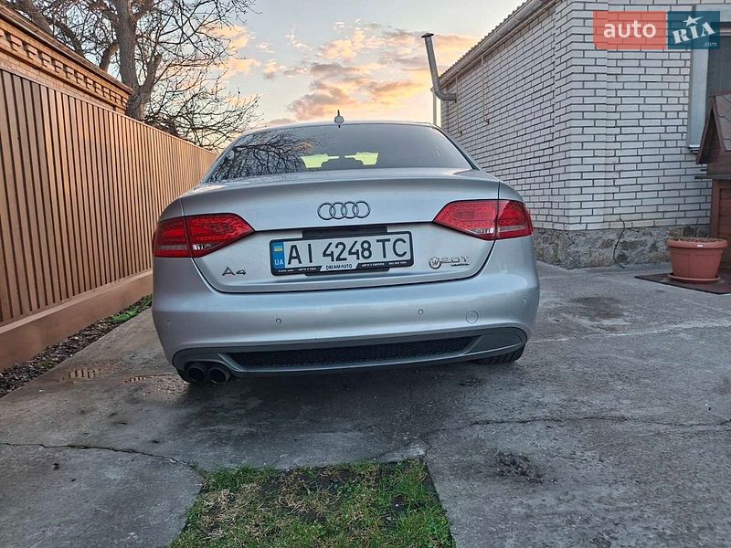 Седан Audi A4 2012 в Кагарлику