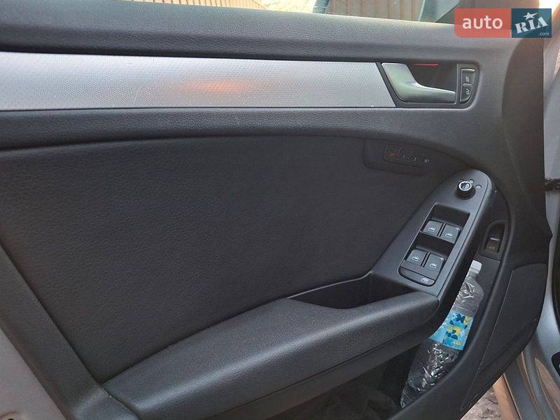 Седан Audi A4 2012 в Кагарлику