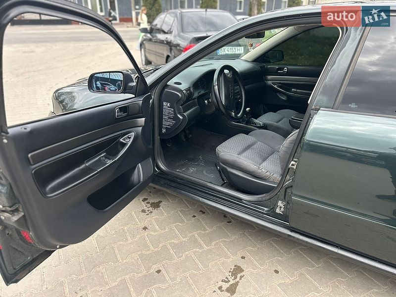 Седан Audi A4 1996 в Хмельницком
