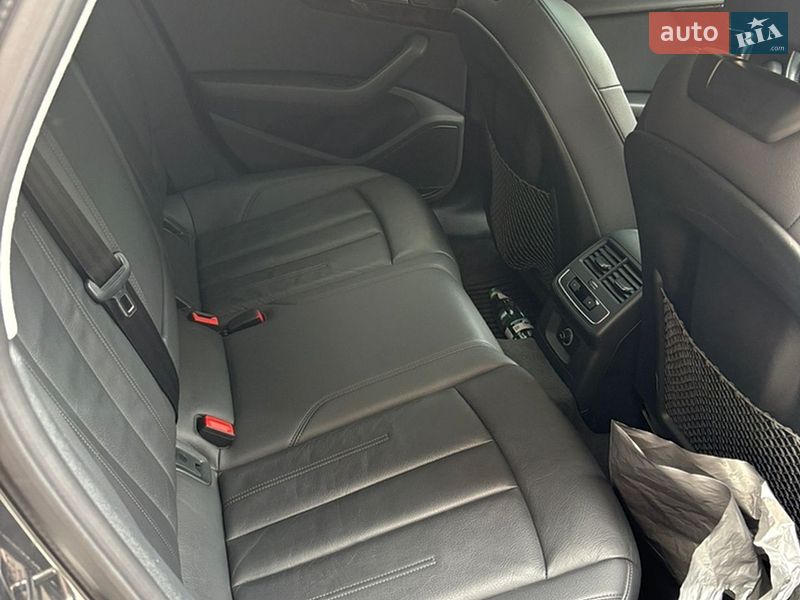 Седан Audi A4 2019 в Днепре