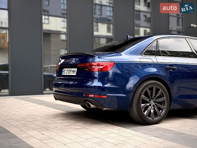 Седан Audi A4 2016 в Львове