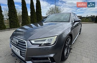 Седан Audi A4 2018 в Львове