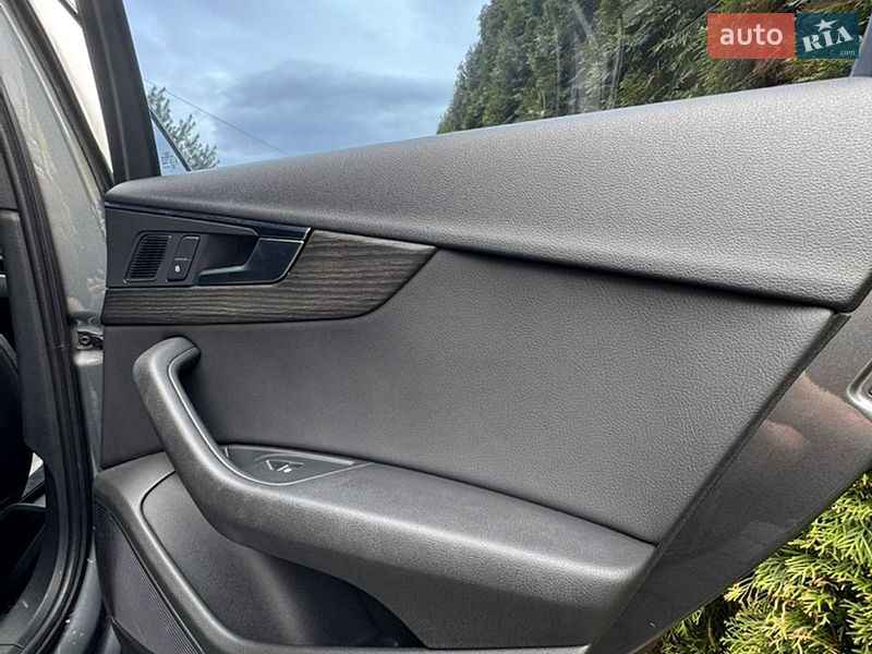Седан Audi A4 2018 в Львове