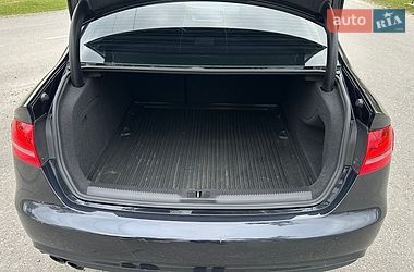 Седан Audi A4 2014 в Львове