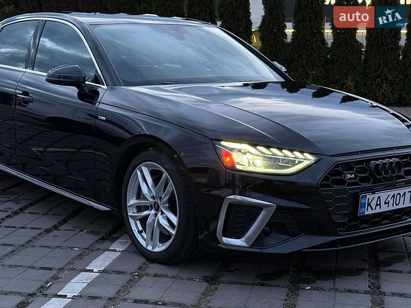 Седан Audi A4 2022 в Києві