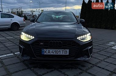 Седан Audi A4 2022 в Києві