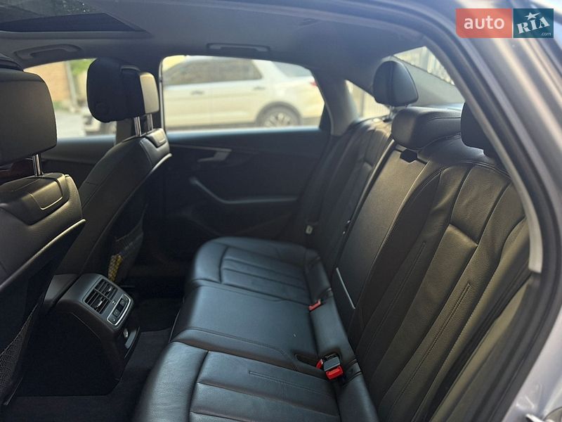 Седан Audi A4 2017 в Киеве