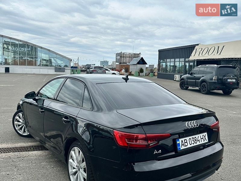 Седан Audi A4 2016 в Киеве