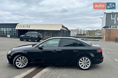 Седан Audi A4 2016 в Киеве