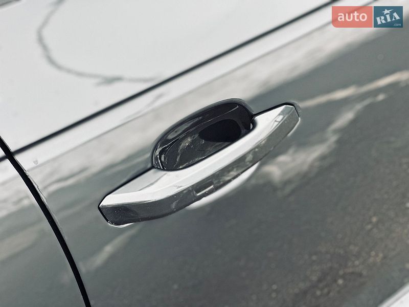 Седан Audi A4 2016 в Кременчуге