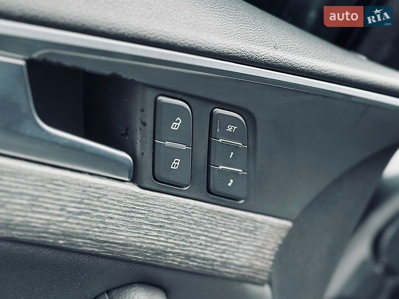 Седан Audi A4 2016 в Кременчуге