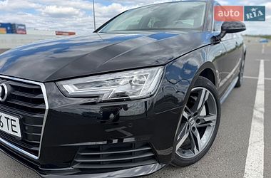 Седан Audi A4 2018 в Львове