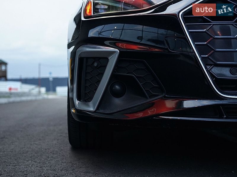 Седан Audi A4 2020 в Львові