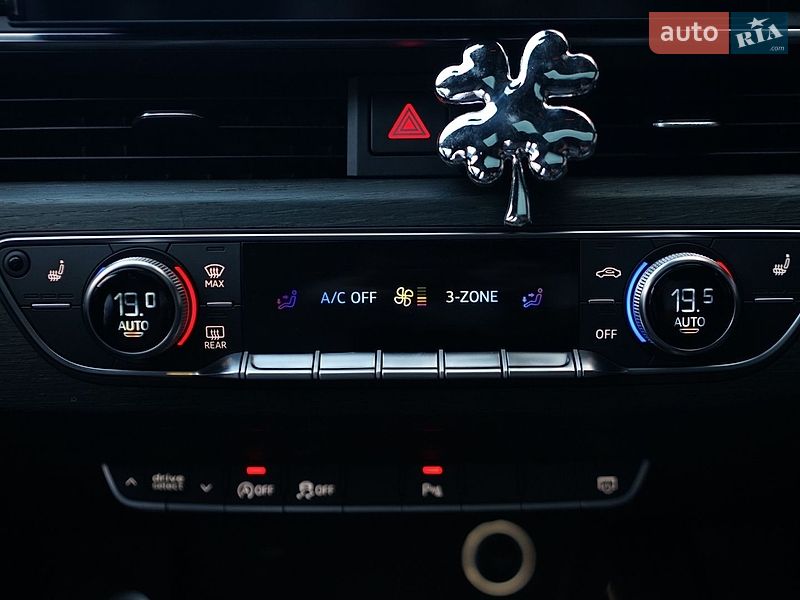 Седан Audi A4 2020 в Львові