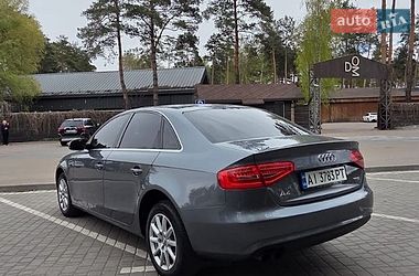 Седан Audi A4 2012 в Києві