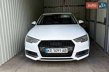 Седан Audi A4 2017 в Днепре