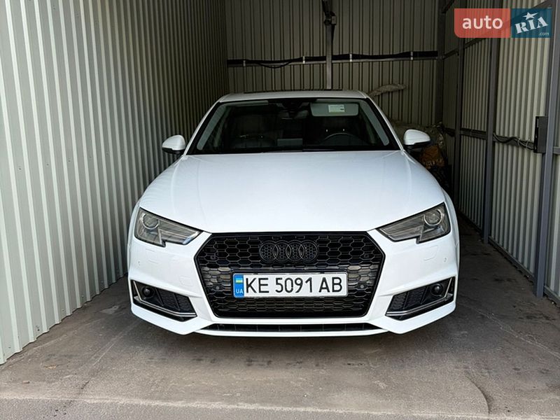Седан Audi A4 2017 в Днепре