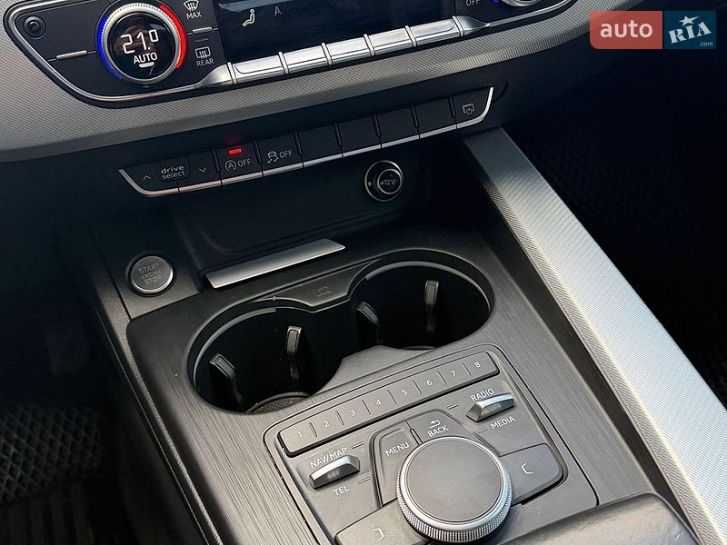 Седан Audi A4 2017 в Днепре