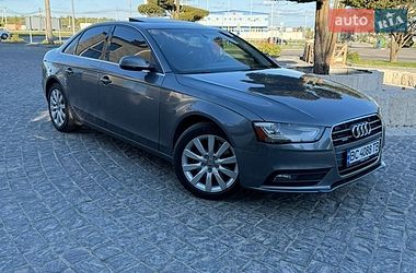 Седан Audi A4 2012 в Львове