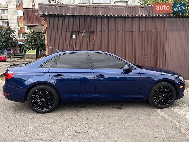 Седан Audi A4 2017 в Харкові