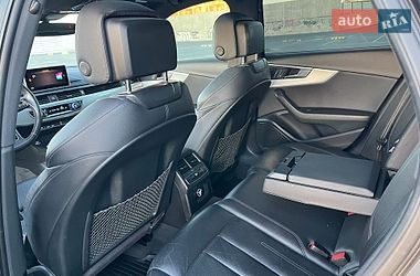 Седан Audi A4 2017 в Львове