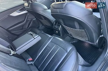 Седан Audi A4 2017 в Львове