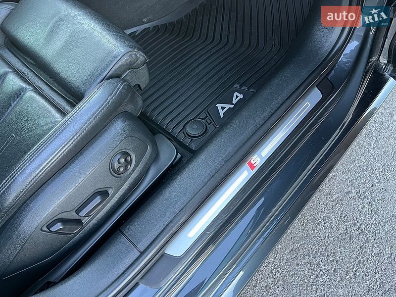 Седан Audi A4 2017 в Львове