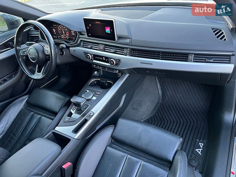 Седан Audi A4 2017 в Львове