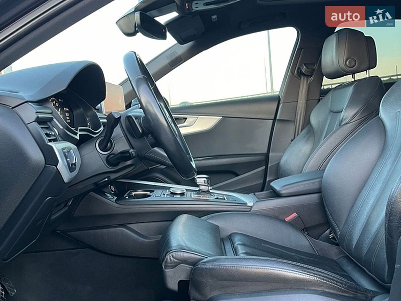Седан Audi A4 2017 в Львове